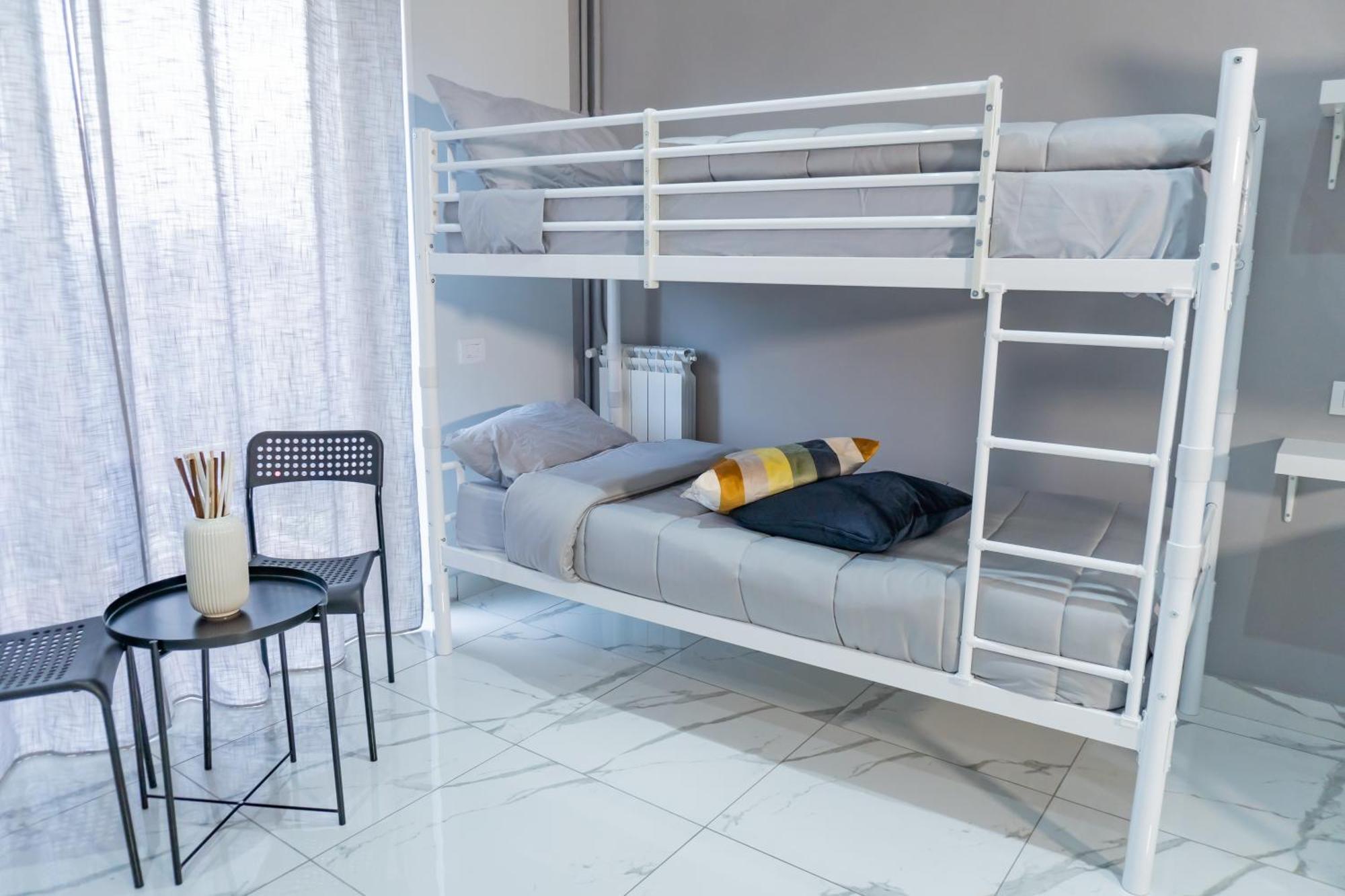 Hostel Partenope เนเปิลส์ ภายนอก รูปภาพ