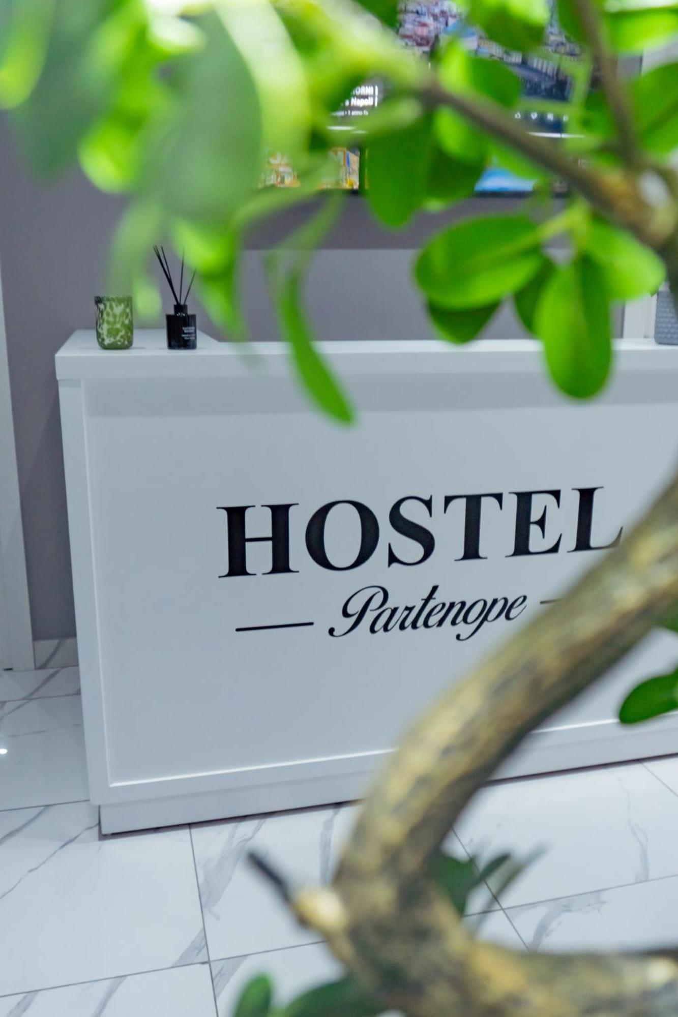 Hostel Partenope เนเปิลส์ ภายนอก รูปภาพ