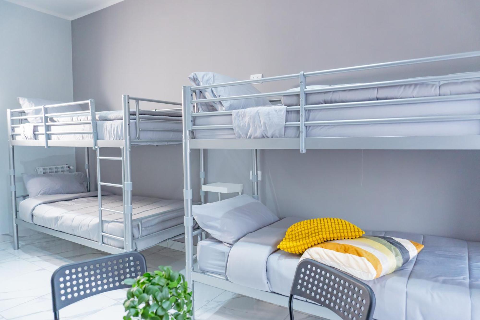 Hostel Partenope เนเปิลส์ ภายนอก รูปภาพ